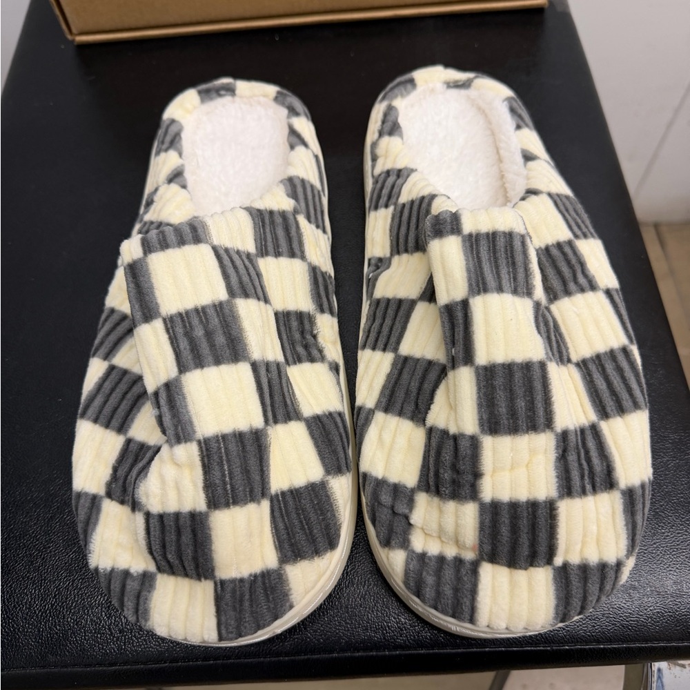 Checkered Slippers in Black and Cream
